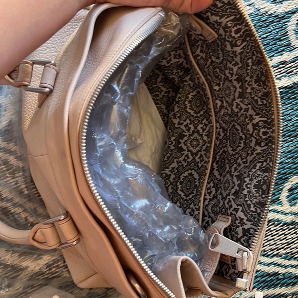 Liebeskind Blush Leather Bag - Picture 11 of 12